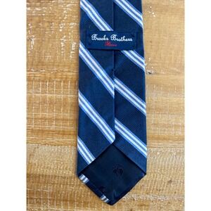 Brooks Brothers Fleece Boy's Navy With Blue & White Stripes 100% Silk